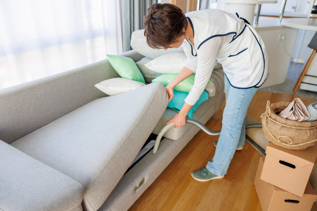 Picture of a female expert doing a move-in cleaning service in San Luis Obispo County