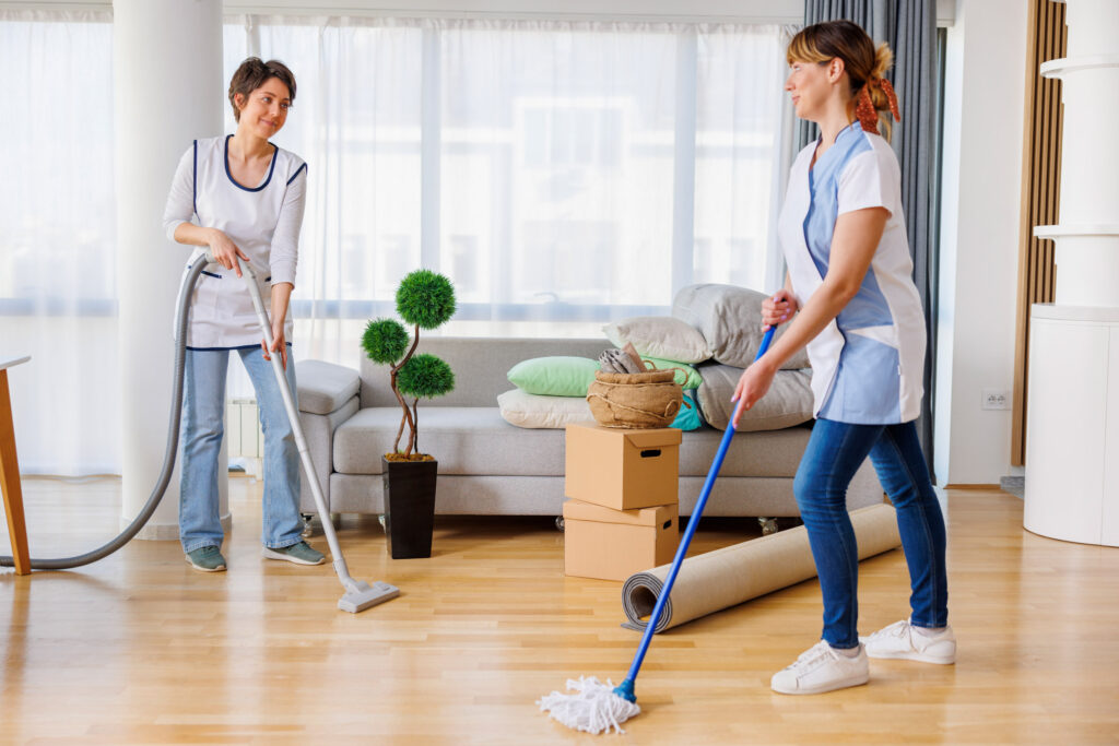 Picture of female experts doing move-out cleaning services in San Luis Obispo County